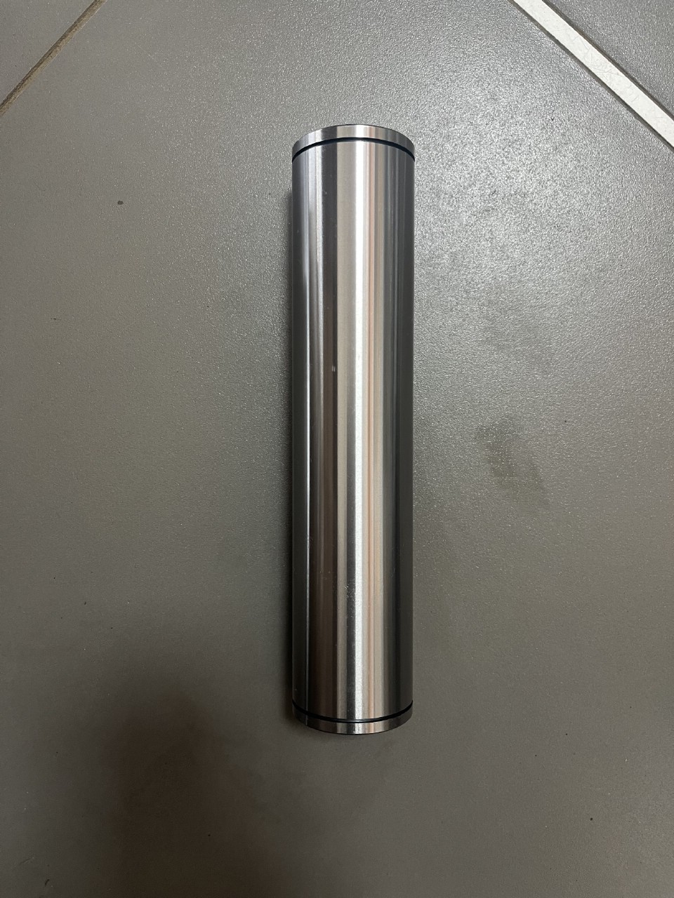 Палец верхний опор аутригера 811/90587, 811/70108 MPG